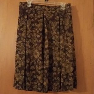 XL Madison pocketed skirt